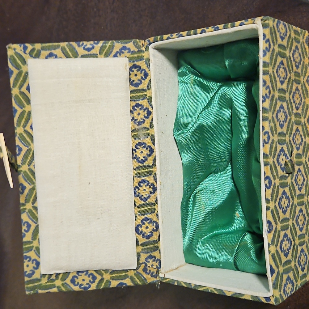 Geometric Patterned Box - Picture 3 of 4